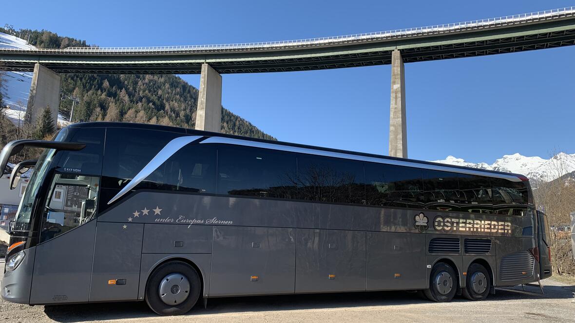 luxus-reisebus-typ-setra-s-517-hdh-1